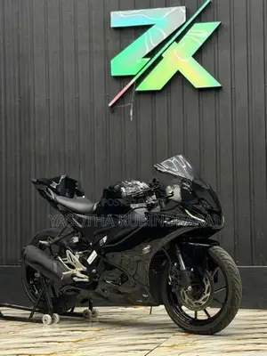 Yamaha R15 V4 2025