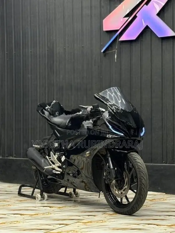 Yamaha R15 V4 2025