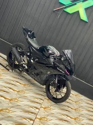 Yamaha R15 V4 2025