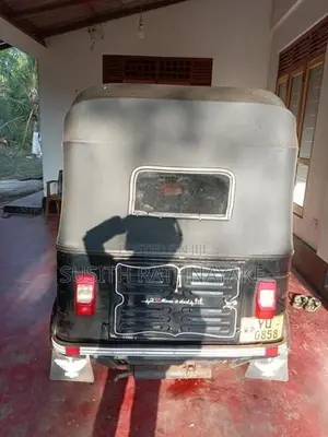 Bajaj RE 2011