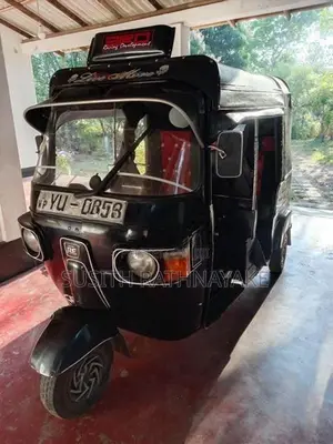 Bajaj RE 2011