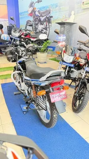 Bajaj CT100 2026