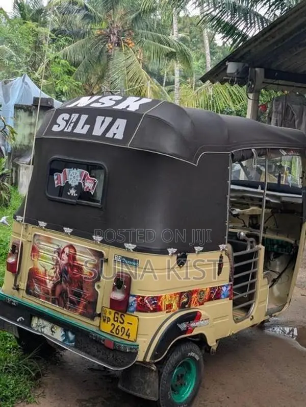 Bajaj RE 2000