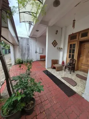Commercial Building For Sale – Nugegoda Udahamulla