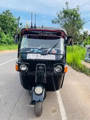 Bajaj RE 2011