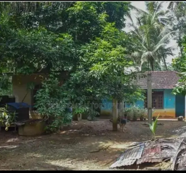42 Perch Property With Half-Built House – Rambukkana