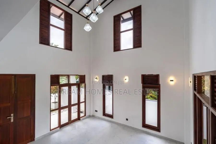 Owner-Built Luxury Resort-Style Home for Sale – Homagama