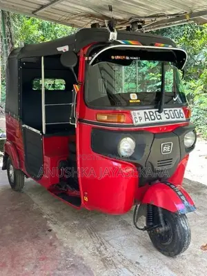 Bajaj RE 2015