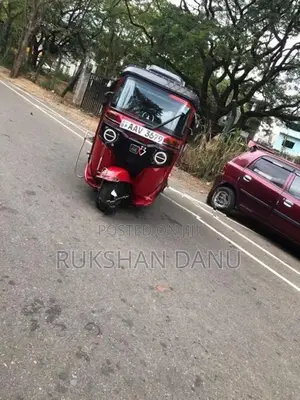 Bajaj RE 2014