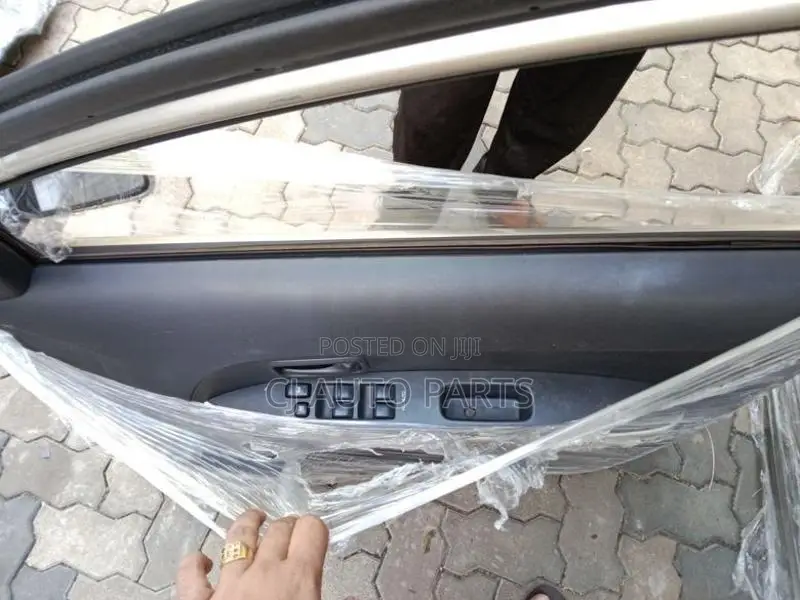 Toyota Ist NCP60 Door Set with Side Mirrors