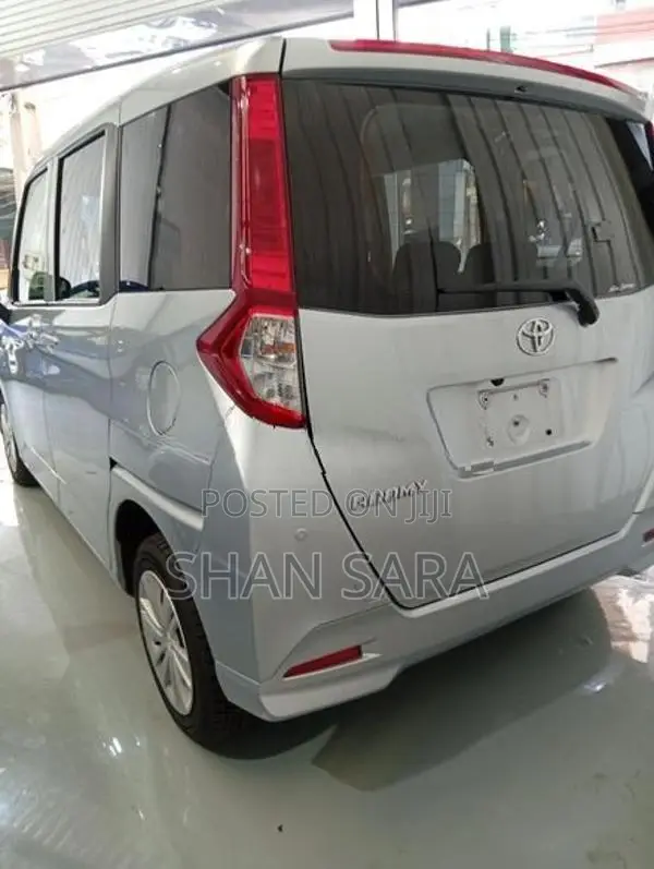 Toyota Roomy X 2023