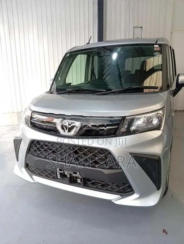 Toyota Roomy X 2023