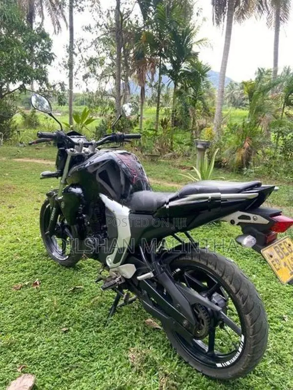 Yamaha Fazer 2016