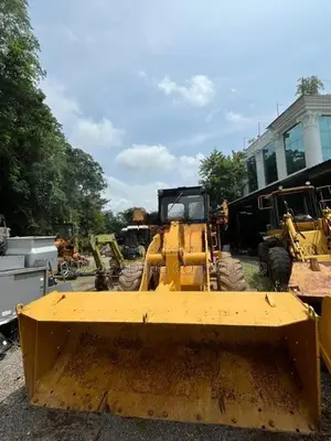 Komatsu 510 -3 Loader