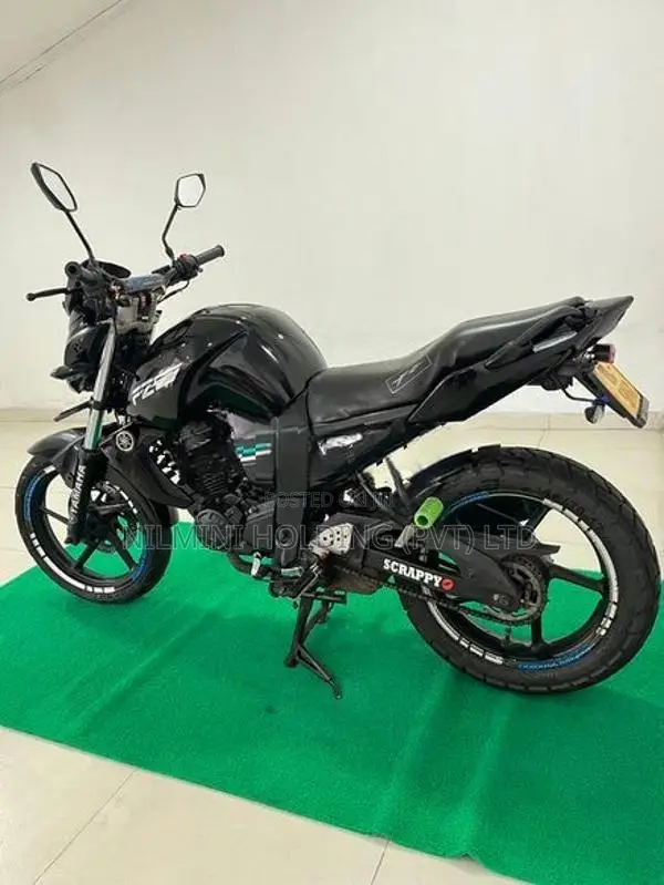 Yamaha FZS V1 2011