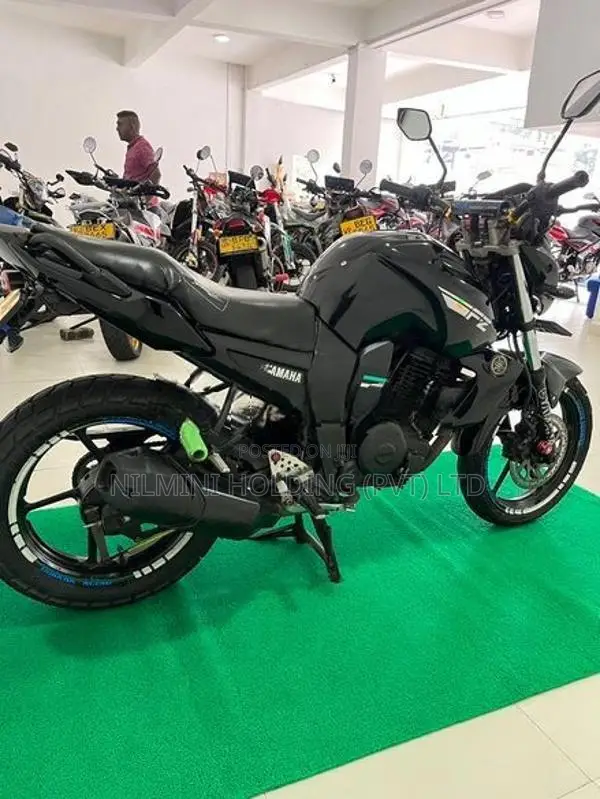 Yamaha FZS V1 2011