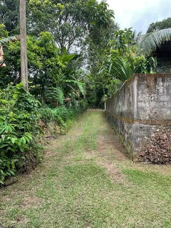 Prime 22-Perch Land with House for Sale – Oruwala, Athurugiriya