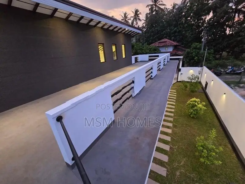 AA Brand New House For Sale in Negombo