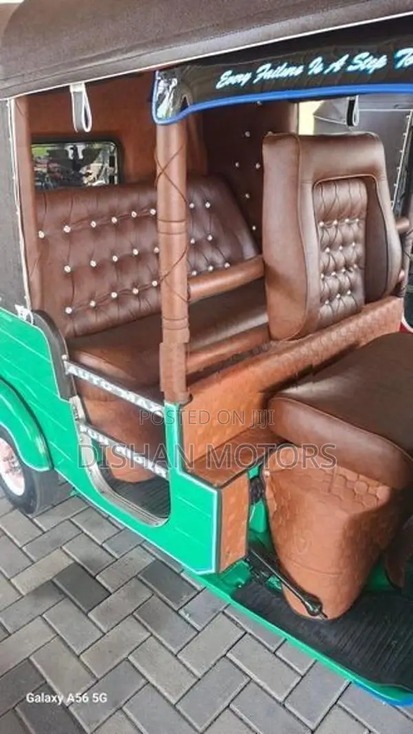 Bajaj RE 4 Stroke 2015