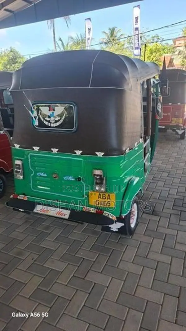 Bajaj RE 4 Stroke 2015