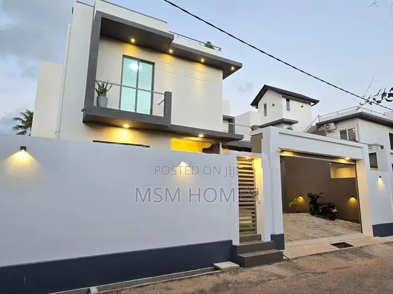 Super Luxury Brand New Modern House For Sale in Negombo
