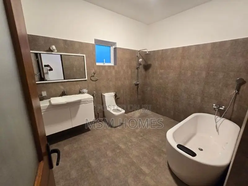 Super Luxury Brand New Modern House For Sale in Negombo