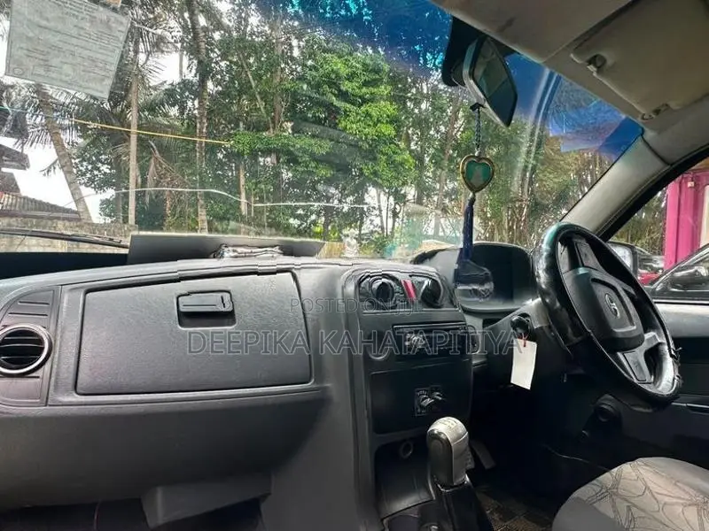 Tata Xenon 2014