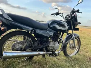 Bajaj CT100 2005