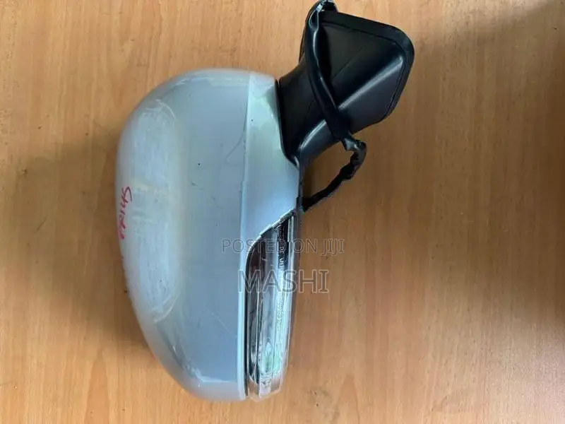 TOYOTA PRIUS ZVW 30 Side Mirrors
