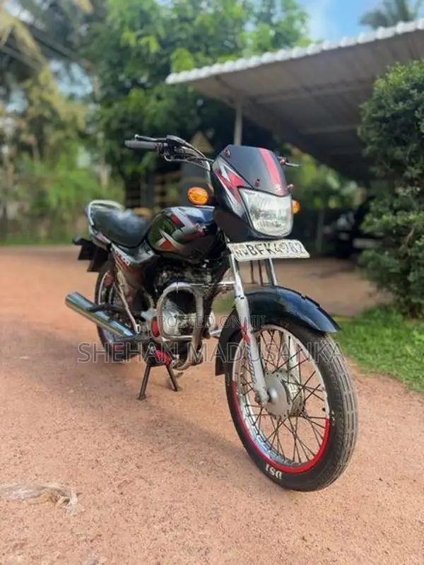 Bajaj CT100 2017