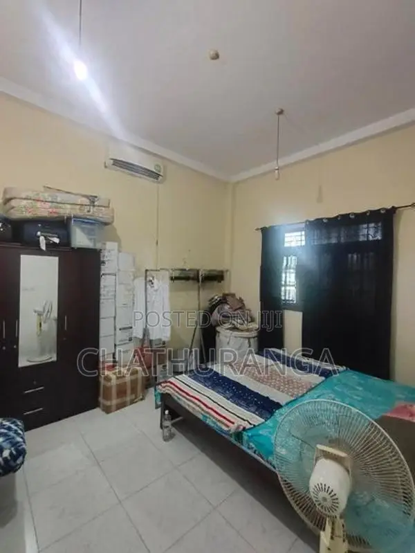 TWO STORY HOUSE SALE KADAWATHA - නිවාස 2ක් ලෙස භාවිතා කල හැක.