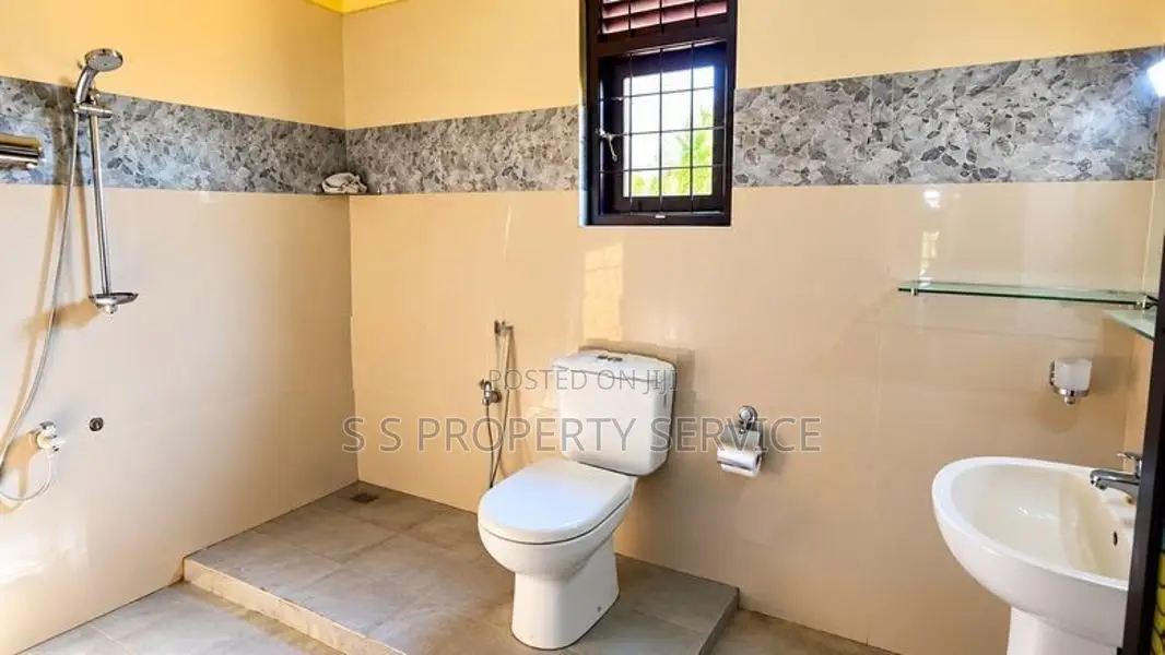 Bingiriya – Two-Story House with A 75-Perches Land for Sale (SSPH-451)
