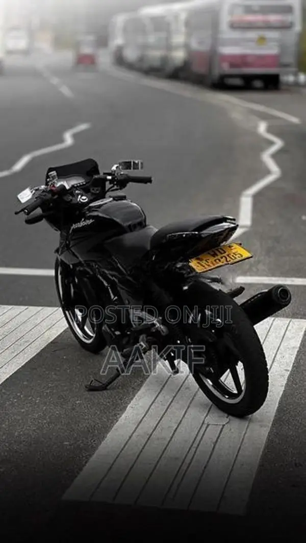 Bajaj Pulsar 180 2011