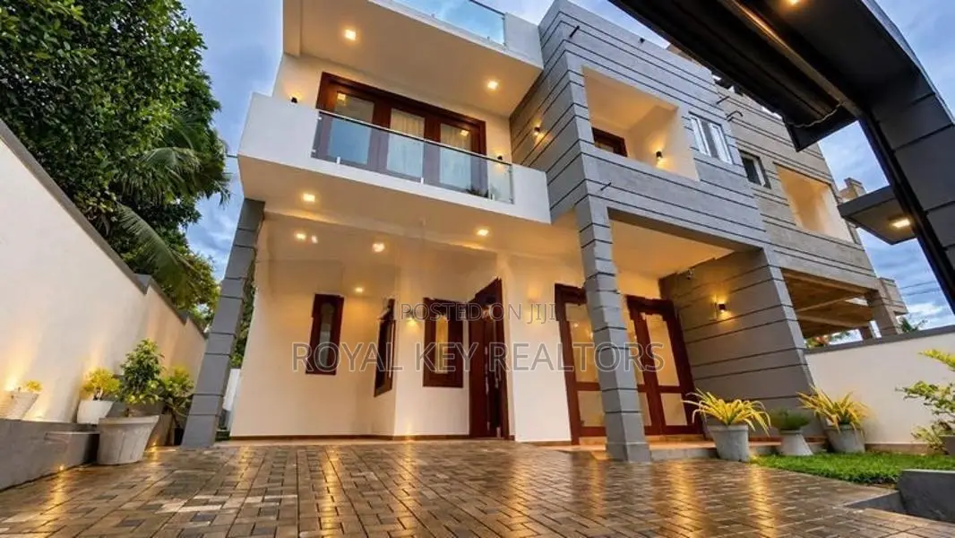 04 Bedroom - Unfurnished House for Sale In Athurugiriya