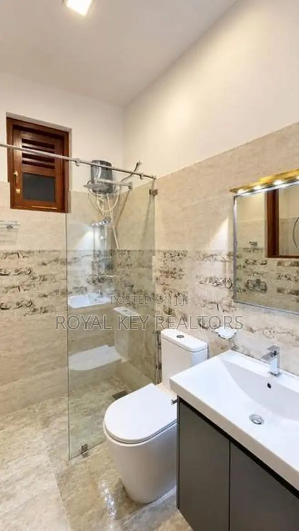 04 Bedroom - Unfurnished House for Sale In Athurugiriya