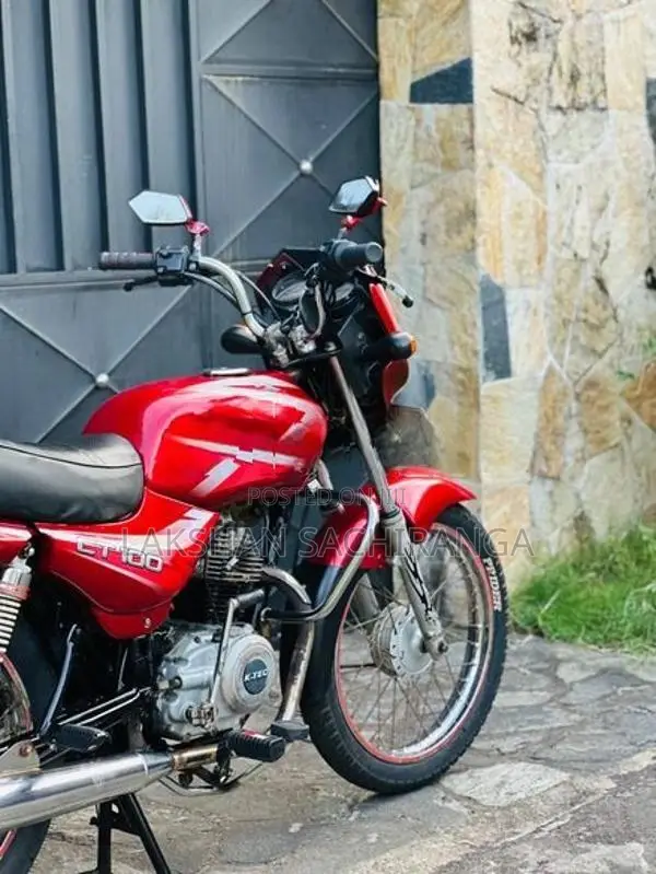 Bajaj CT100 2005