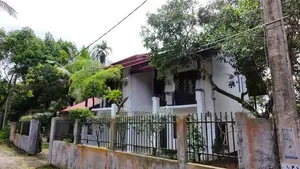 කඩවත – ඉඹුල්ගොඩ full AC අංගසම්පූර්ණ දෙමහල් නිවසක්.