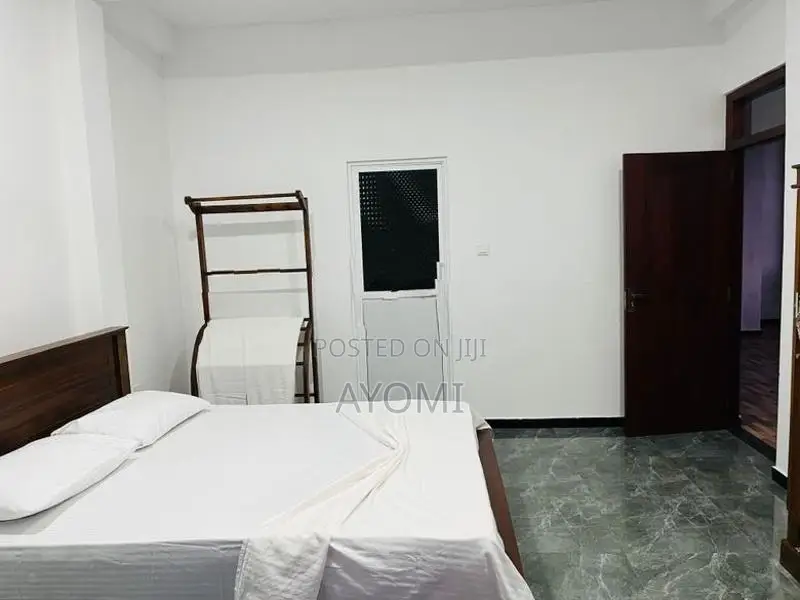 Seasonal Room for Short Term Rent - Hikkaduwa