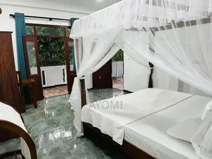 Seasonal Room for Short Term Rent - Hikkaduwa