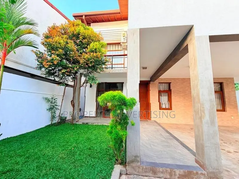 Battaramulla Wickramasinghapura Luxury House for Sale.