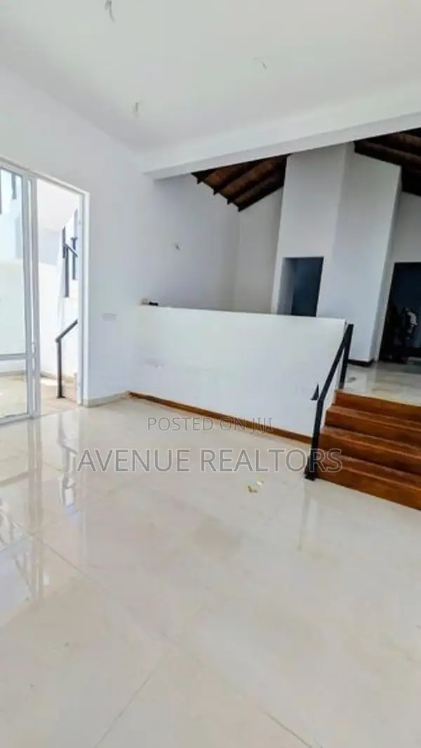5 Bedroom Modern House for Sale in Colombo 05 | Negotiable (HS4990)