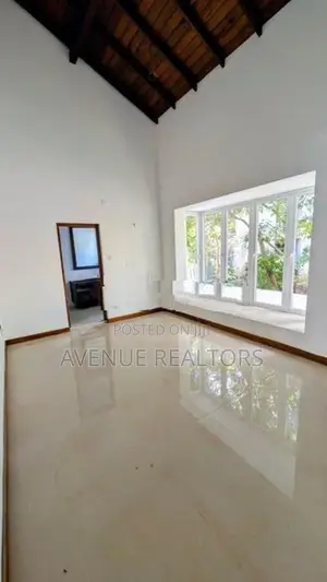 5 Bedroom Modern House for Sale in Colombo 05 | Negotiable (HS4990)