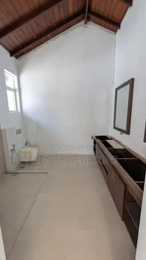5 Bedroom Modern House for Sale in Colombo 05 | Negotiable (HS4990)
