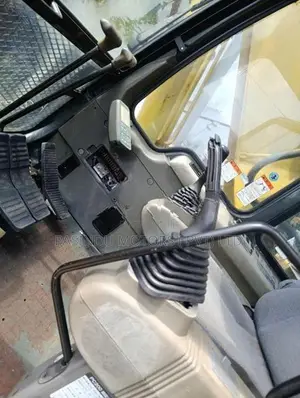 Komatsu Pc 200-6 Excavator