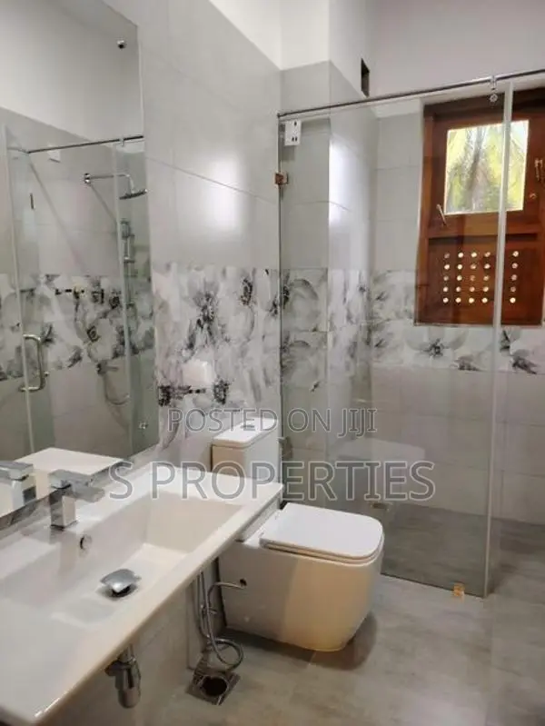 Modern brandnew architect designed house for sale in Dehiwela