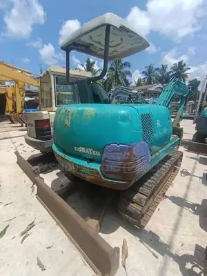Komatsu PC 30-7 Excavator