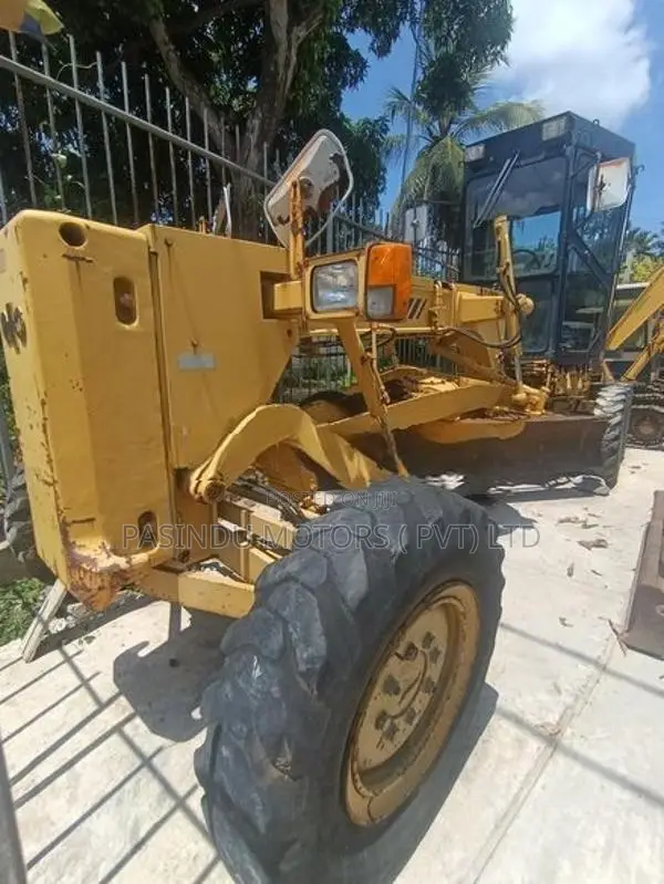 Komatsu Motor Grader GD 355A