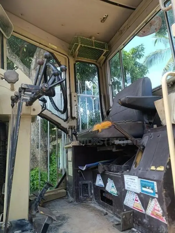 Komatsu Motor Grader GD 355A