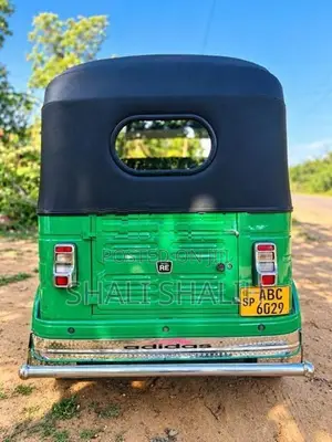 Bajaj 4 Strock 2015