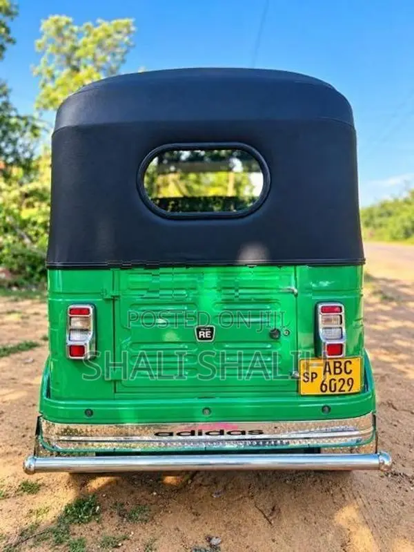 Bajaj 4 Strock 2015